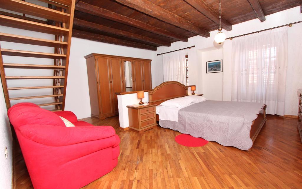 Apartments Ive Rovinj Exterior photo